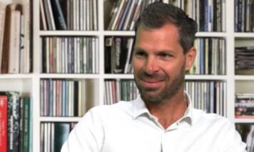 Photo de Regis Rossi, co-auteur du livre « Les pouvoirs de l'intelligence émotionnelle »